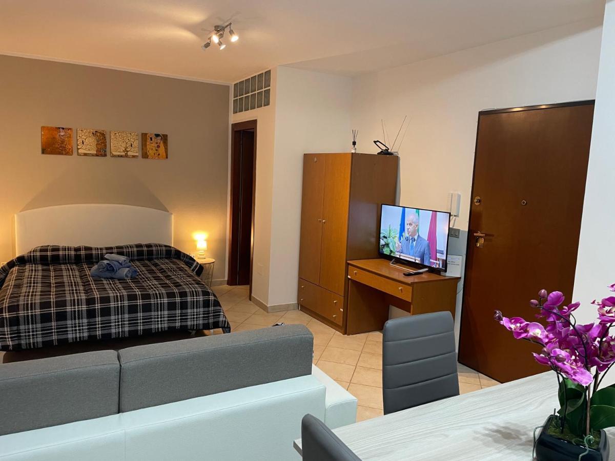 Civico 2 Apartment Sassari Exterior photo